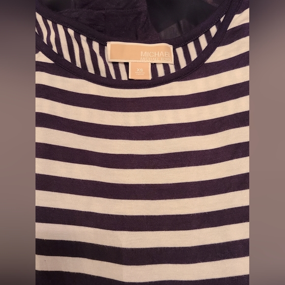 Michael Kors size XS blue/white top - Picture 8 of 9